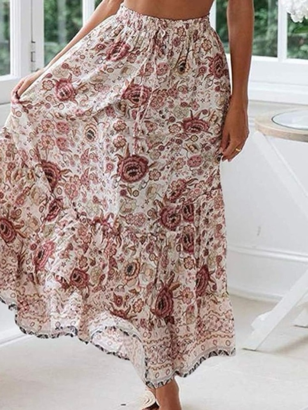 Floral Boho midi Skirt with Rose Floral Print Sz M